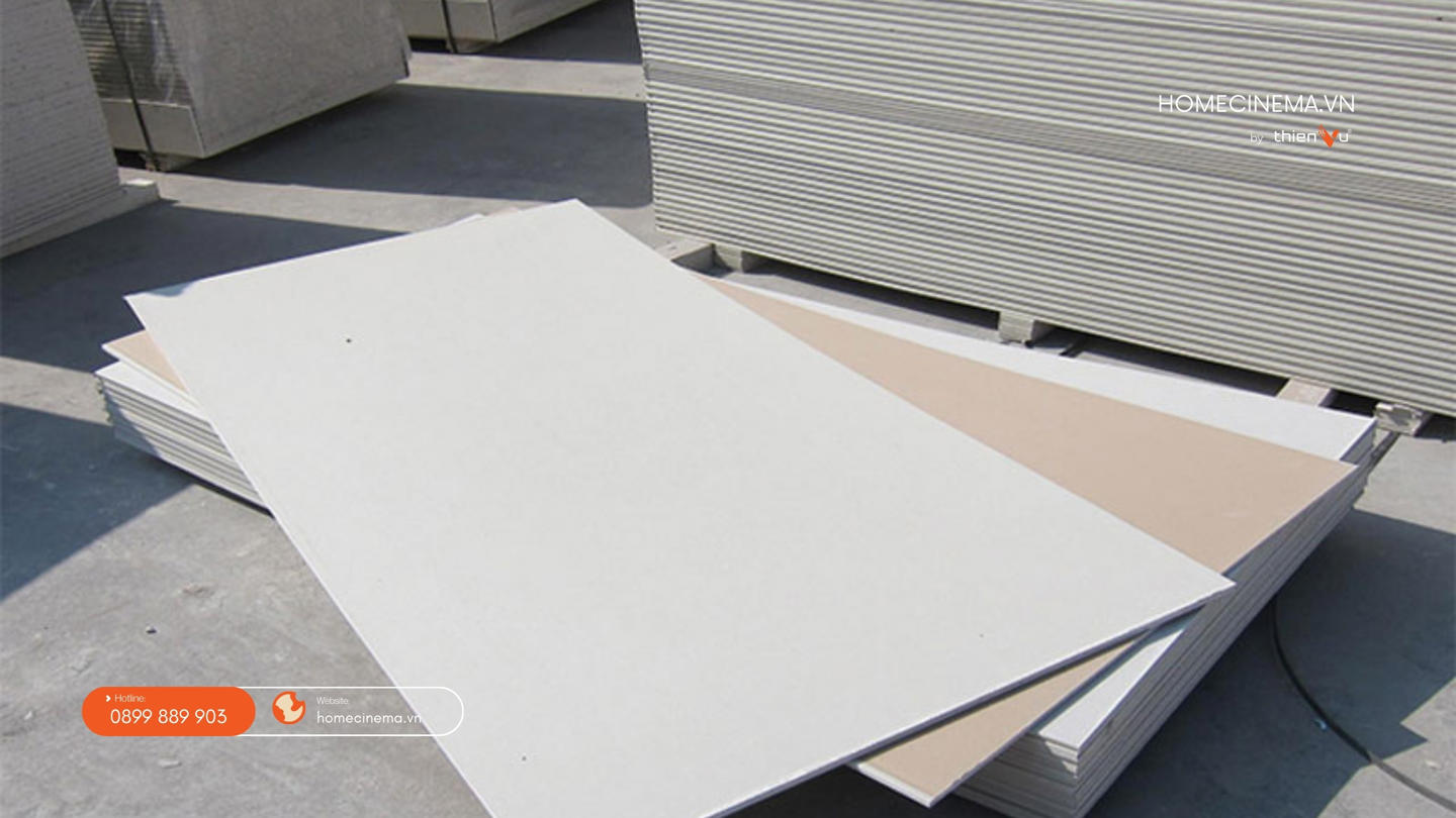 tam-thach-cao-hoan-thien-be-mat-cach-am-phong-giai-tri